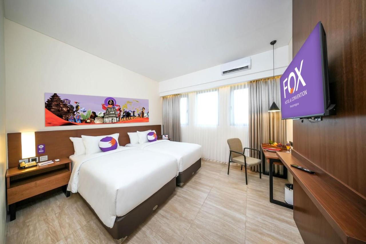 Fox Harris Hotel & Convention Banjarnegara Exterior foto